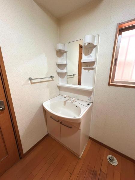 越谷市大沢１丁目 中古戸建 洗面化粧台