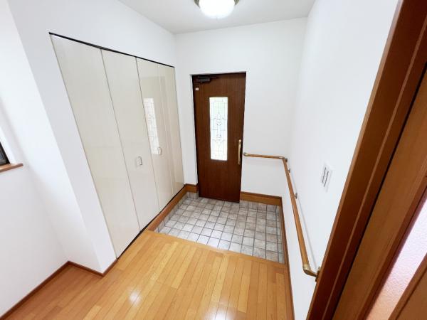 中郡二宮町緑が丘３丁目 中古戸建 玄関