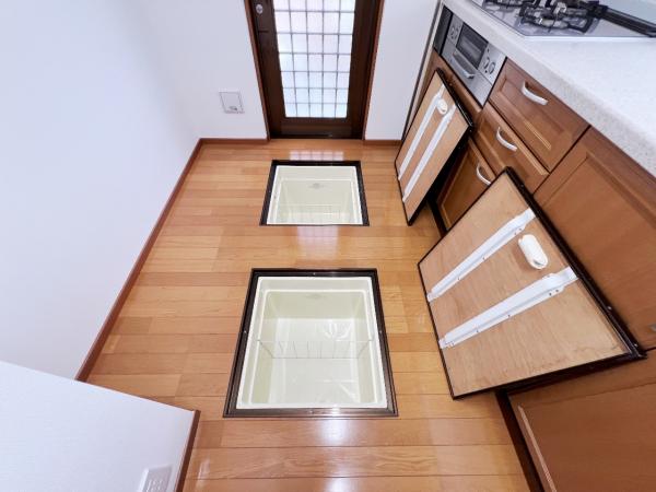 中郡二宮町緑が丘３丁目 中古戸建 収納