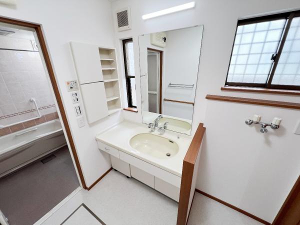 中郡二宮町緑が丘３丁目 中古戸建 洗面化粧台