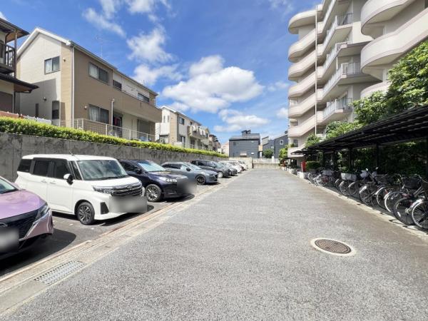 モア・ステージ南柏 敷地内駐車場