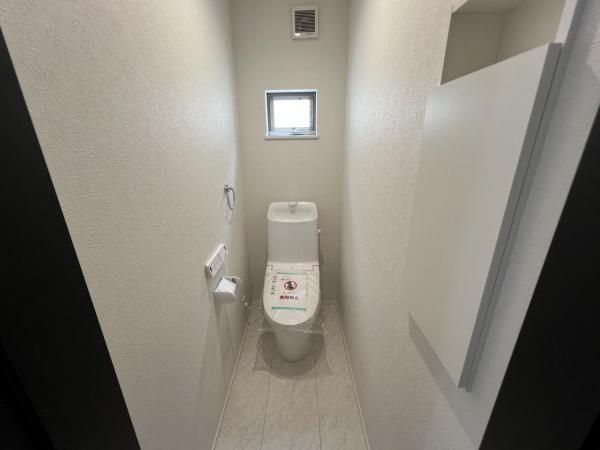 横浜市旭区上川井町 中古戸建 トイレ