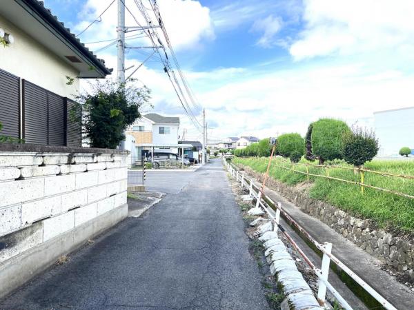 宇都宮市陽南２丁目 中古戸建 前面道路含む現地写真