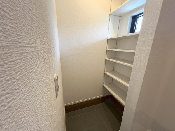 横浜市戸塚区平戸１丁目 戸建 収納