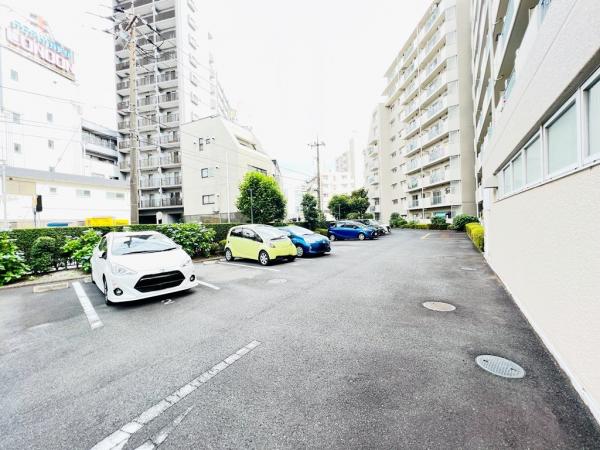 ローズハイツ相模原 駐車場