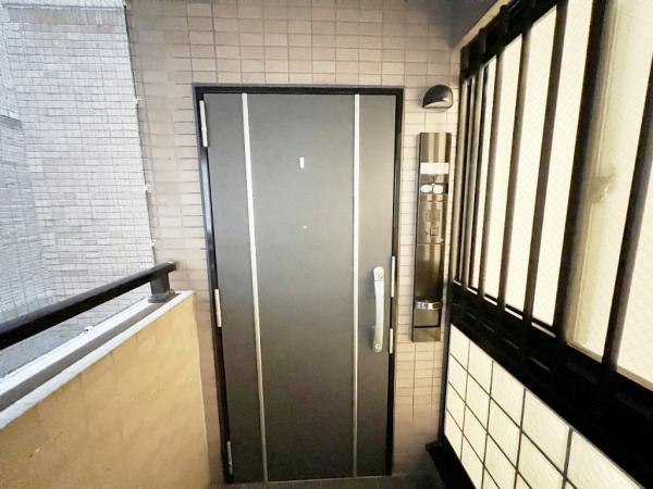 セレナハイム立川スクエアコート 玄関