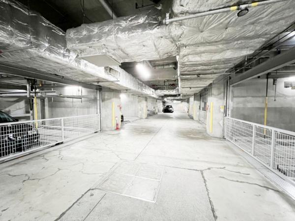 セレナハイム立川スクエアコート 敷地内駐車場