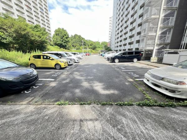 東建座間ハイツ２ 駐車場
