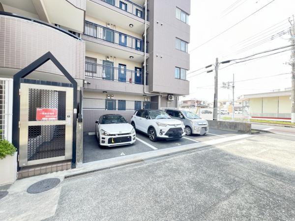 クオーレ相武台 駐車場