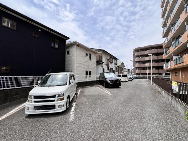 ボヌールガーデン南林間 敷地内駐車場