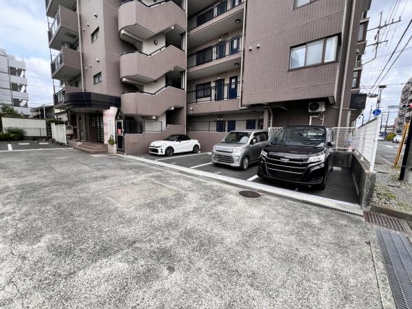 クオーレ相武台 駐車場
