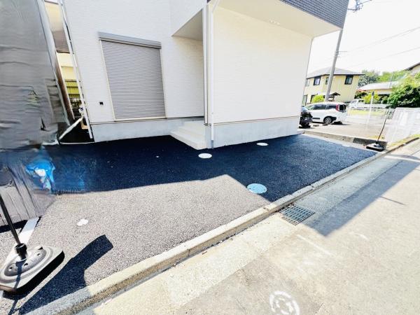 平塚市中里 戸建 駐車場