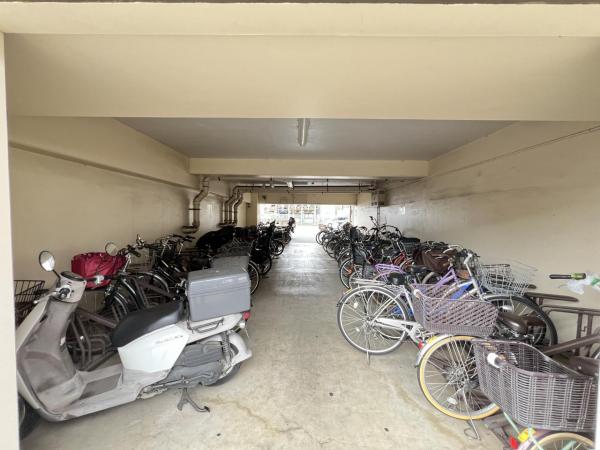 アストレア川越 駐輪場