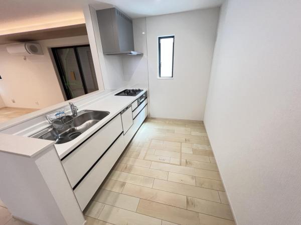 藤沢市湘南台６丁目 戸建 ダイニングキッチン