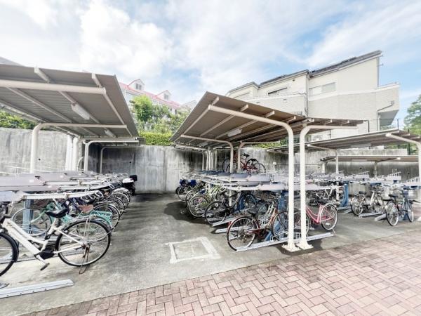 マイキャッスル椚田 駐輪場