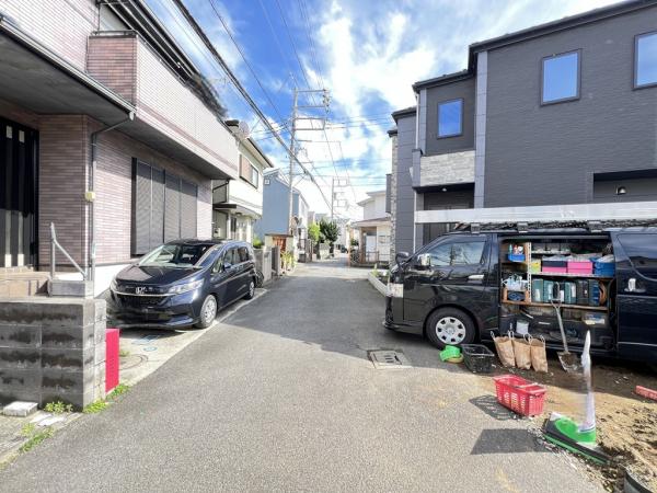 茅ヶ崎市出口町 戸建 前面道路含む現地写真