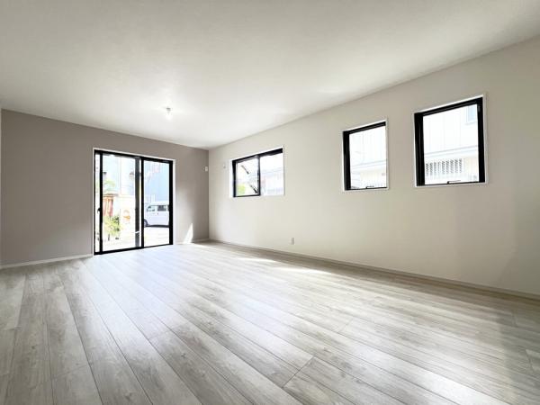茅ヶ崎市出口町 戸建 リビング