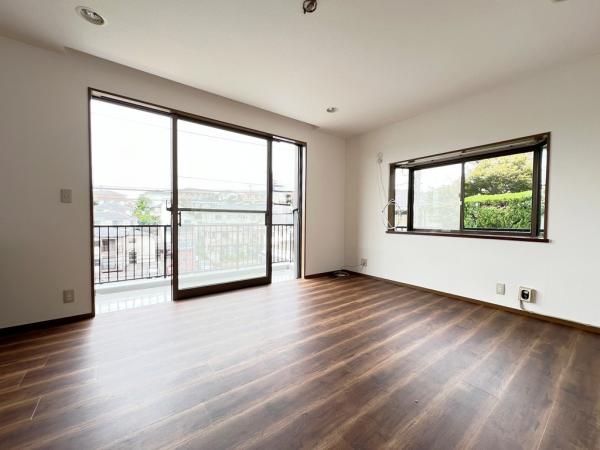 横浜市青葉区桜台 中古戸建 リビング