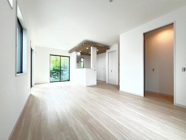 藤沢市高倉 リビングダイニング