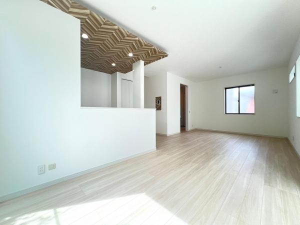藤沢市高倉 リビングダイニング