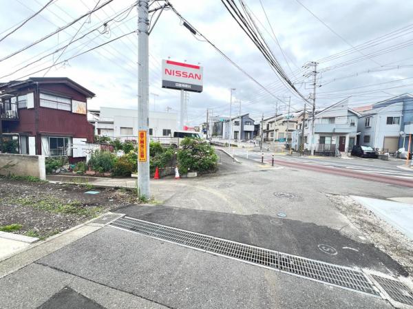 藤沢市高倉 前面道路含む現地写真