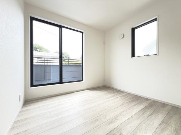 藤沢市本藤沢３丁目 戸建 洋室