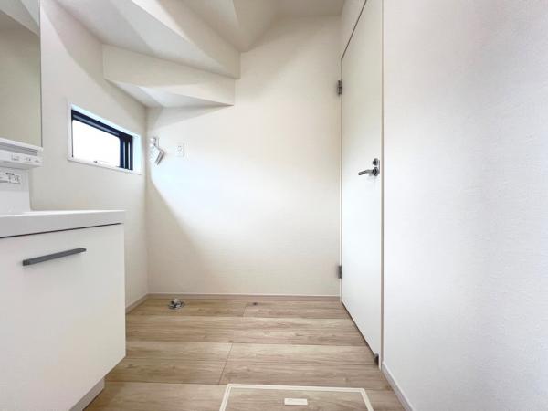 藤沢市本藤沢３丁目 戸建 脱衣所