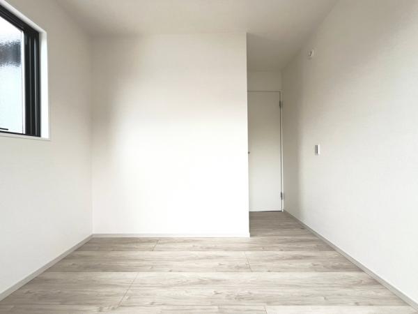 藤沢市本藤沢３丁目 戸建 洋室