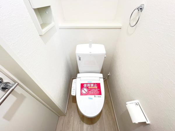 藤沢市本藤沢３丁目 戸建 トイレ