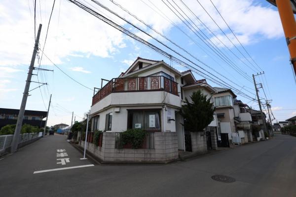東久留米市八幡町３丁目 中古戸建 前面道路含む現地写真