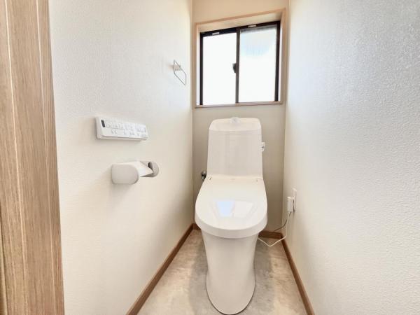 秦野市南矢名 中古戸建 トイレ