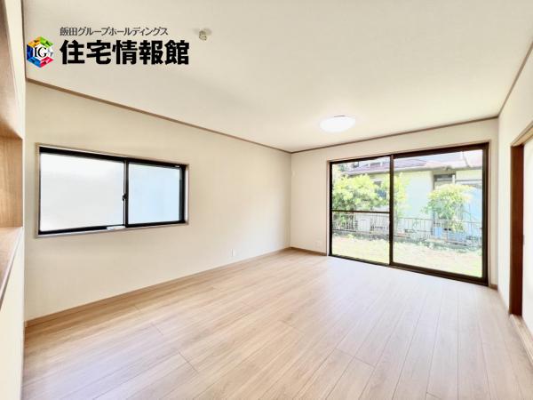 秦野市南矢名 中古戸建 リビングダイニング