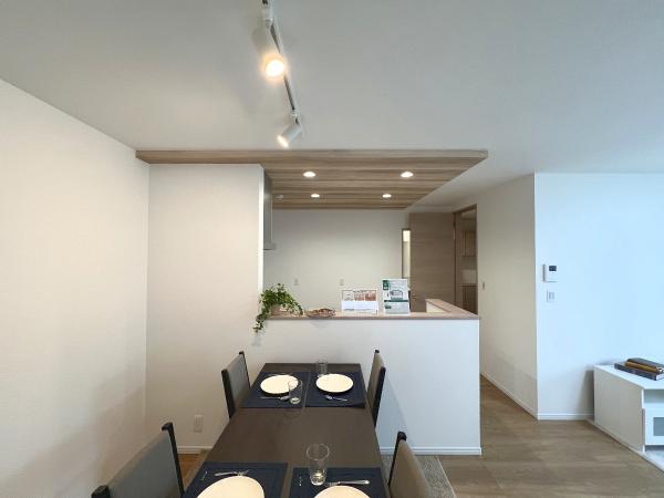 横浜市栄区飯島町 戸建 ダイニングキッチン