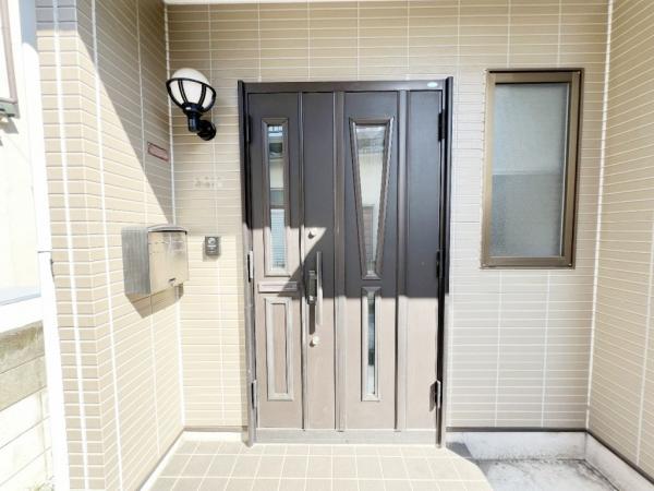 昭島市田中町１丁目 中古戸建 玄関