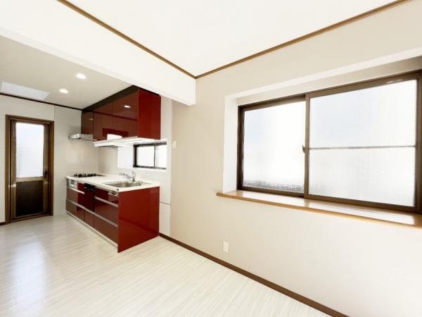 昭島市田中町１丁目 中古戸建 ダイニングキッチン