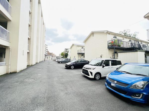 相模大野ハイツ 駐車場