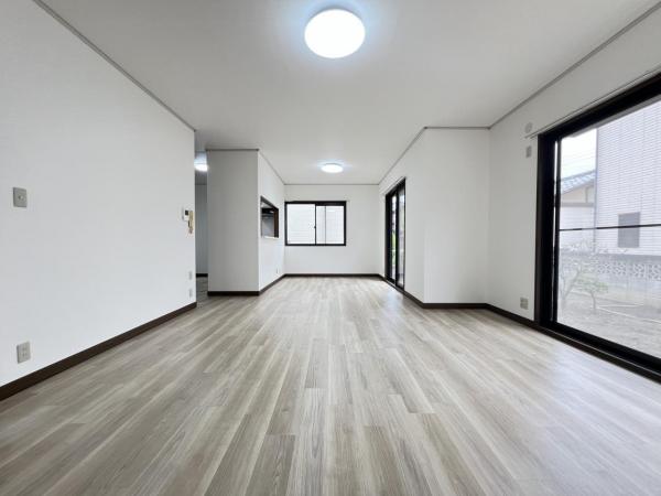 川越市かすみ野２丁目 中古戸建 リビングダイニング