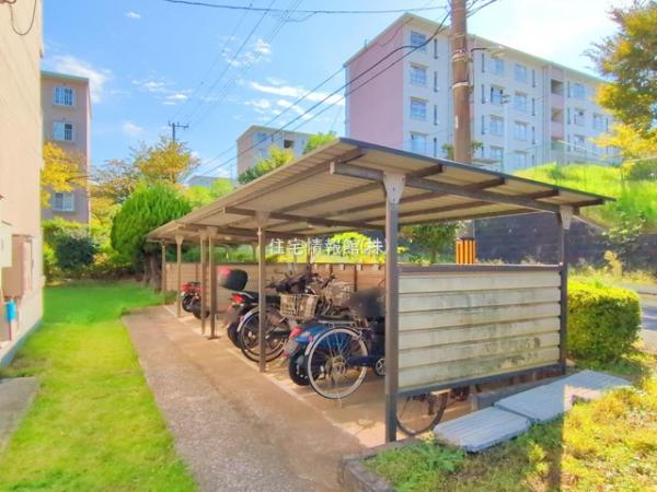 上郷西ケ谷団地12号棟 