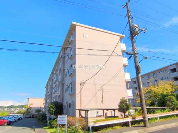 上郷西ケ谷団地12号棟 