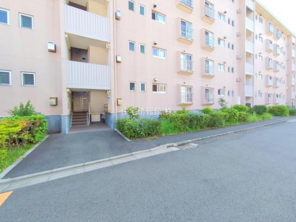 上郷西ケ谷団地12号棟 