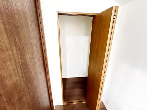 柏市根戸 中古戸建 収納