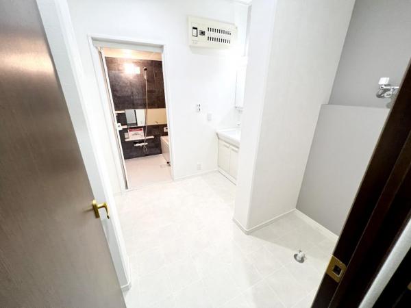 柏市根戸 中古戸建 脱衣所