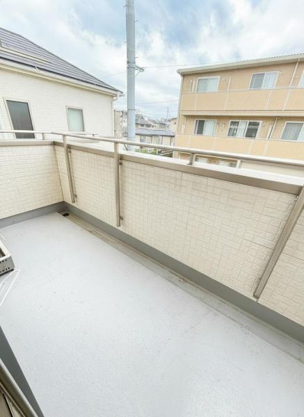 さいたま市見沼区大字南中丸 中古戸建 バルコニー