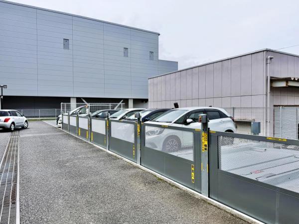 ライオンズマンション寒川第２ 駐車場
