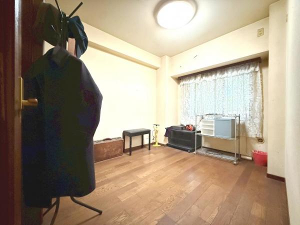 モラーダ厚木プレステージ 洋室