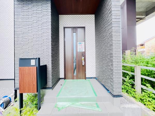 相模原市緑区東橋本４丁目 戸建 玄関