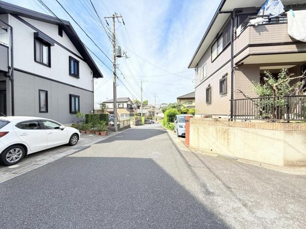 千葉市若葉区桜木北一丁目 前面道路含む現地写真
