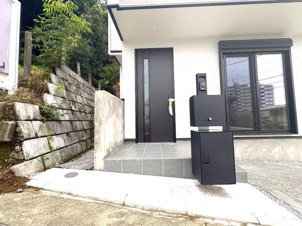 藤沢市花の木 戸建 玄関