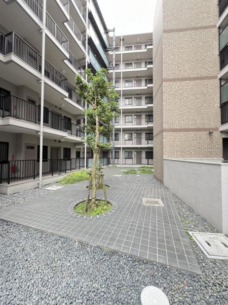 ライオンズマンション川越南古谷第３ 中庭
