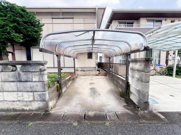 宇都宮市平松本町 中古戸建 駐車場